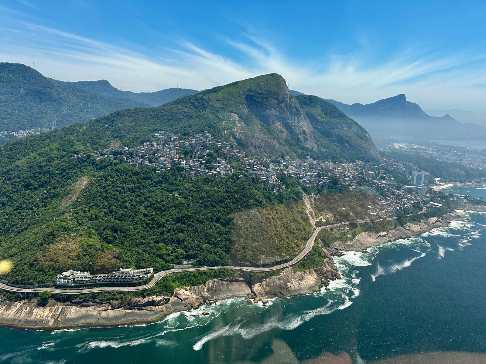 a-transfert-to-brazil-blog-En-dehors-des-battus-pedra-da-gavea